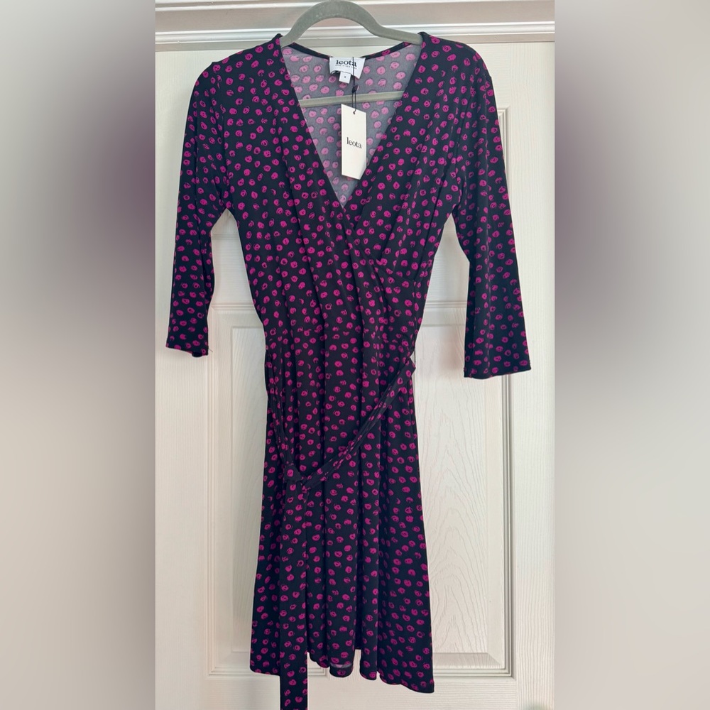 NWT | Leota | 3/4 Sleeve Wrap Dress | Black and Magenta | Size M
